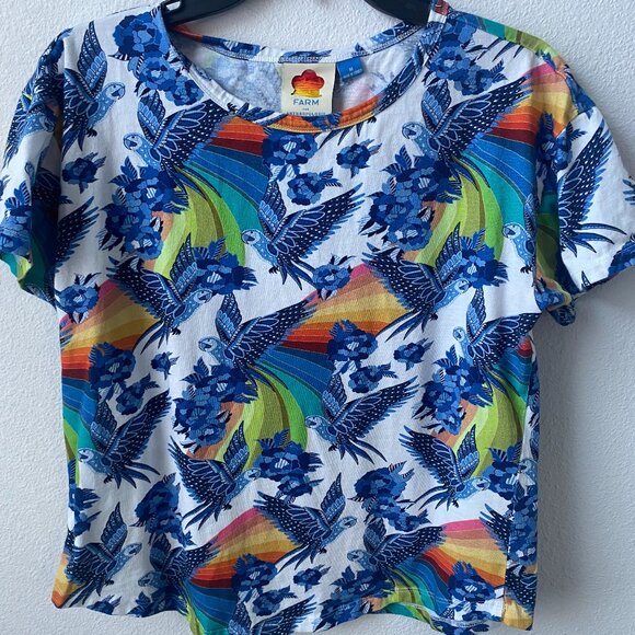 FARM for Anthropologie Women Short Sleeve Rainbow Blue Parrot Print T-Shirt M - Picture 1 of 2